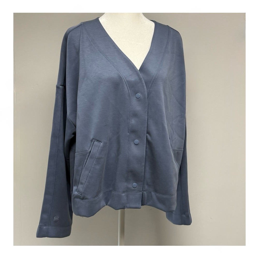 🤍 FLX Blue Oversized Athleisure Button-Up Sweatshirt || Size Medium